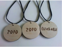 Кулон "Шабаш-2010" круглый, дерево