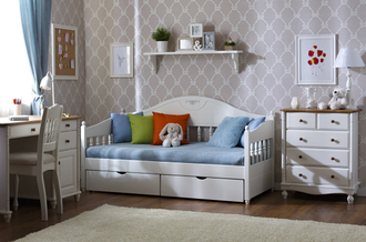 Комод Айно 9 узкий из массива сосны с ящиками 66 х 44 х 81,6 см