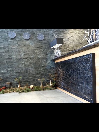 ресепшн мозаика из спилов мореного дуба