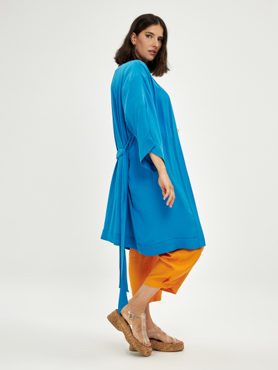 Нарядное кимоно в бирюзовом и черном цветах