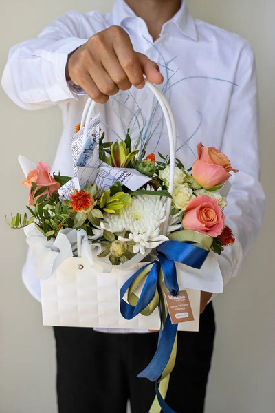 Цветочная композиция учителю / воспитателю № 854