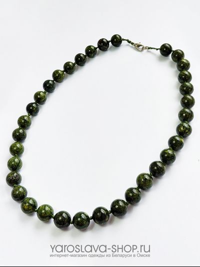 Бусы из змеевика