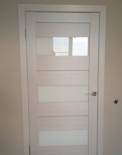 ТУЛЬСКИЕ ДВЕРИ. НЕАПОЛЬ 601. ДУБ ЖЕМЧУЖНЫЙ/ СТЕКЛО LACOBEL БЕЛЫЙ ЛАК