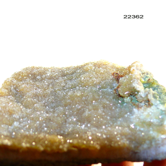 Квацево-халцедоновая щетка природная (необработанная) арт.22362: 102г - 68*65*56*16мм