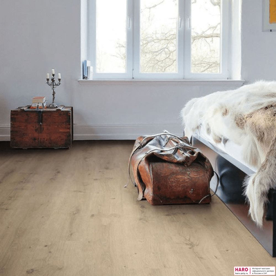 Декор ламината  Haro Daily Edition Дуб Бреда Пуро 541343 в интерьере комнаты