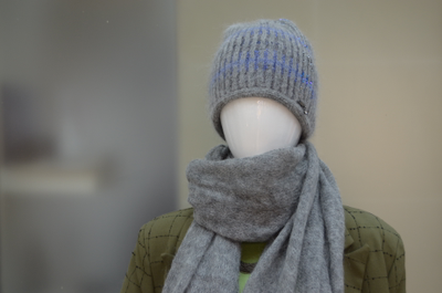 Серая шапка и шарф Визио Италия зима 2023