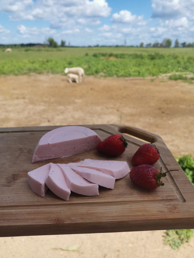 Десерт из козьей рикотты с клубникой купить от фермера | ферма СытникЪ