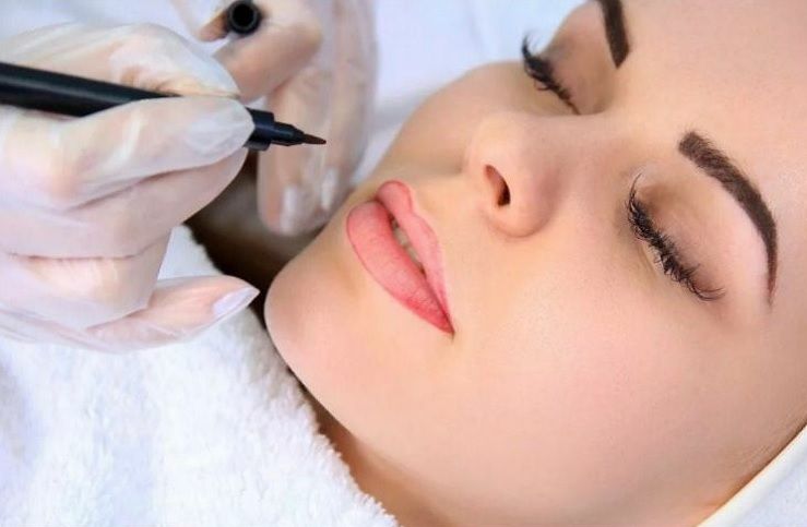 УХОД ЗА БРОВЯМИ И РЕСНИЦАМИ