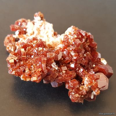 Ванадинит на барите. Марокко. 64*40*30 мм