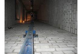 Кирпичная шахта грузового лифта подъемника