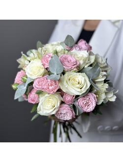 Букет невесты из пионовидных роз