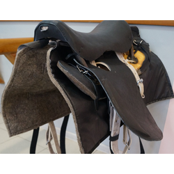 Седло кавалерийское (без узды)