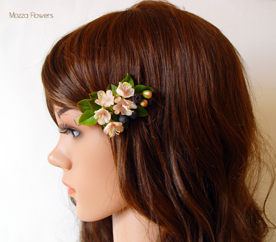 Заколка "Яблочно-черничная душа".