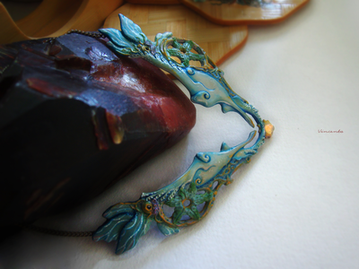 Коллекционное украшение из фарфора - колье с лебедями "Музыка солнечной птицы"