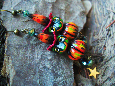 "Колыбельная с острова Кваковки", волшебные серьги с лягушками, тыковками и хрустальными бусинами