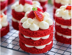 Пирожное Красный Бархат