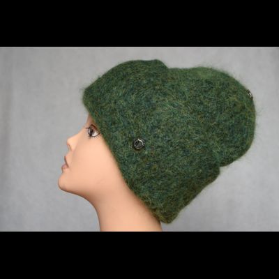 Женская шапка с отворотом Vizio Италия 5967 CR зеленая