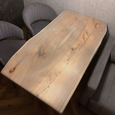 стол кухонный из массива карагача в светло-серой тонировке