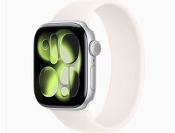 Apple Watch Series 11 42mm Silver Aluminium Case with Light Blush Solo Loop
