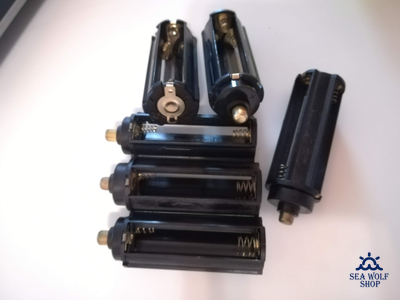 Блок на 3 батарейки ААА для фонарика