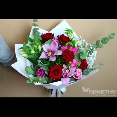 Букет цветов на 8 марта № 713