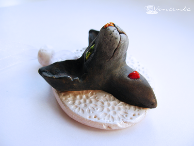 Чёрный кот Эдгар. Авторский кулон-кошка (кулон с котом) из полимерной глины