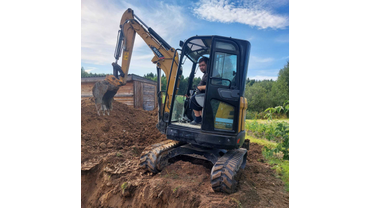 Техника для установки погреба Тингард 1500 в Архангельске