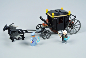 Lego 75951 fantastic beasts grindelwald's escape 2025