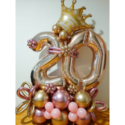 Композиция из шаров "Цифры с короной"