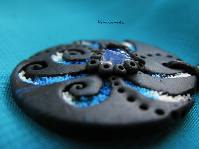 Цветок Феникса. Авторский кулон с лунным камнем