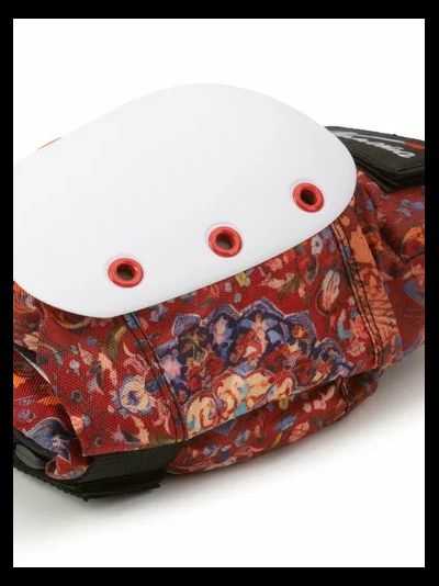 Защита коленей КОМЕТА палас белая