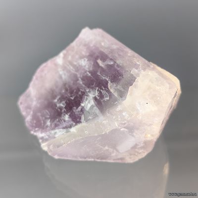 Кунцит (разн. сподумен). Афганистан. 71*55*40мм