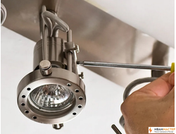 Замена светильников в квартире в Москве ИВАНМАСТЕР