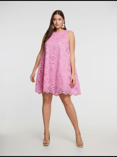 Платье из гипюра розовое