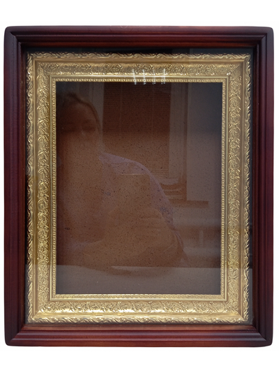 Киот деревянный с багетной рамой "под золото" для иконы формата 22х28см.