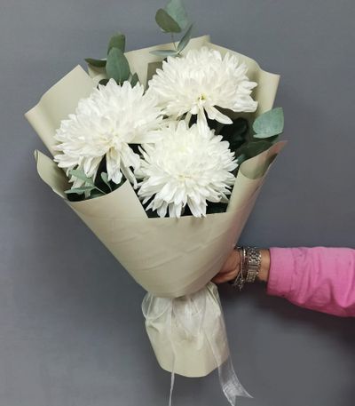 Букет из одноголовых хризантем &quot;Перемирие&quot;