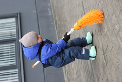 Даже самые младшие жители района принимают участие