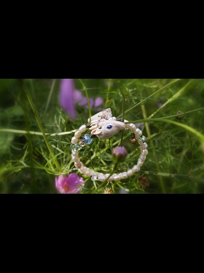 Браслет с жемчугом и хрустальными бусинами "Однажды в сказке. Козочка и Барашек"