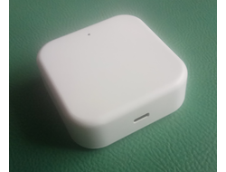 TTLOCK X 12 поставляется в двух цветах: черный и серебристый