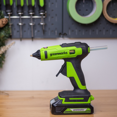 Пистолет клеевой аккумуляторный Greenworks G24GLG 24V