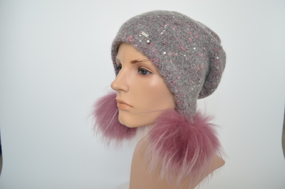 Итальянская шапка с помпонами