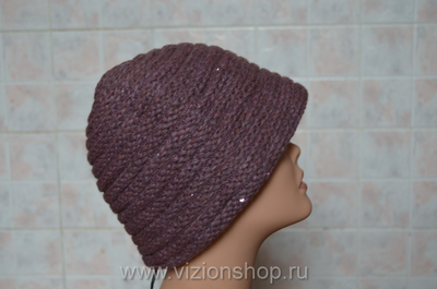 вязаная брусничная шляпа