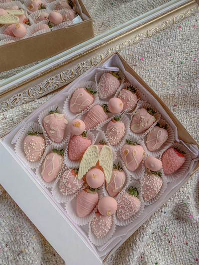 Клубника с голубикой в шоколаде