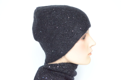Шапка с пайетками зима 2023 женская вязаная