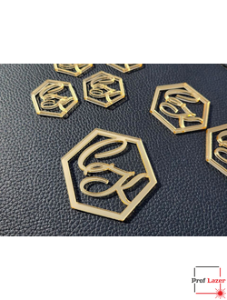 Бирки-инициалы на свадебную бутылку