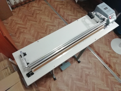 Импульсный запайщик с обрезкой SFTD-400