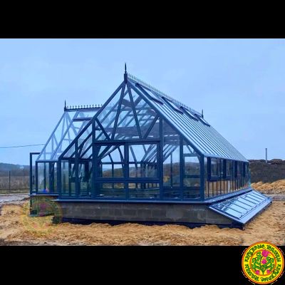 Базовая комплектация теплицы в английском стиле с холлом из стекала и алюминия ИМПЕРИАЛ размером 4000 х 10000 мм