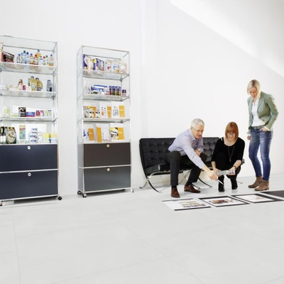 Виниловый пол Wineo 800 Tile L Solid White DB00102-3 в интерьере офиса