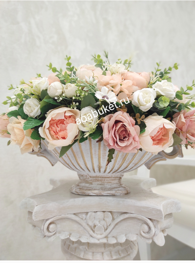 Классическая Цветочная композиция из искусственных цветов средних размеров - Кармелита  № КС012