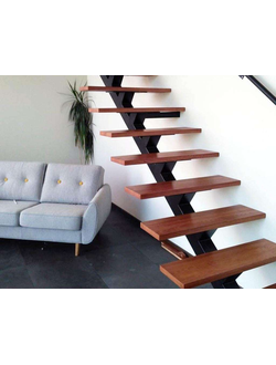 Лестница  на второй этаж на монокосоуре (артикул-МЛ01)